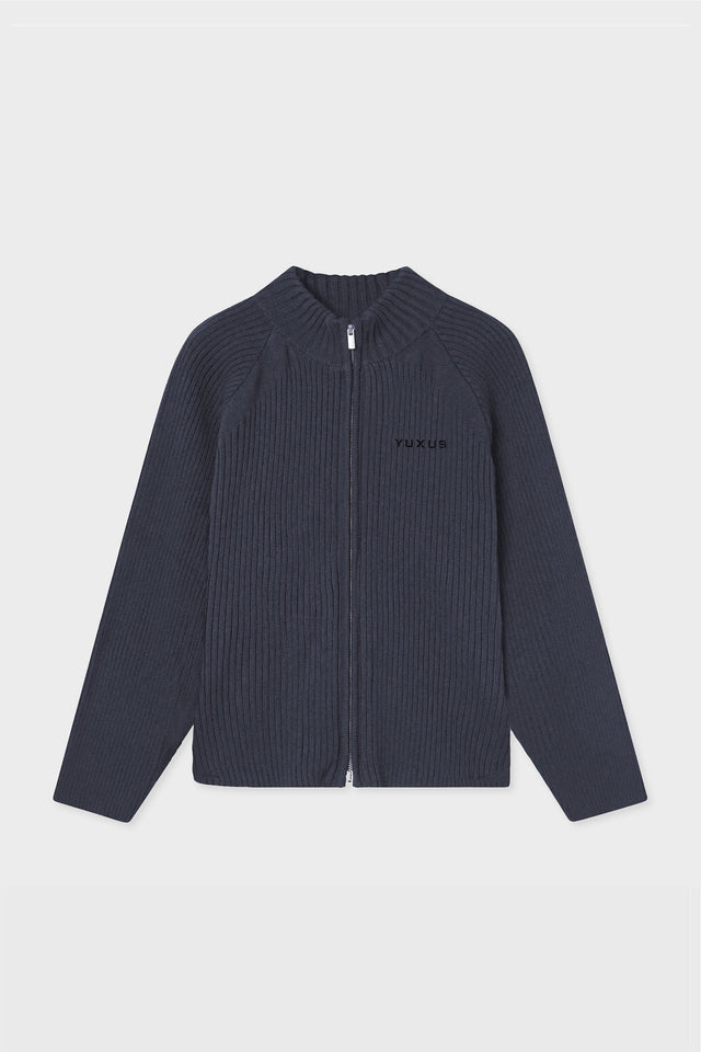 Yuxus knitwear